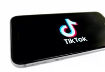 Comment ajouter des autocollants personnalisés sur TikTok ?